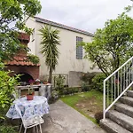 Matej Apartman *